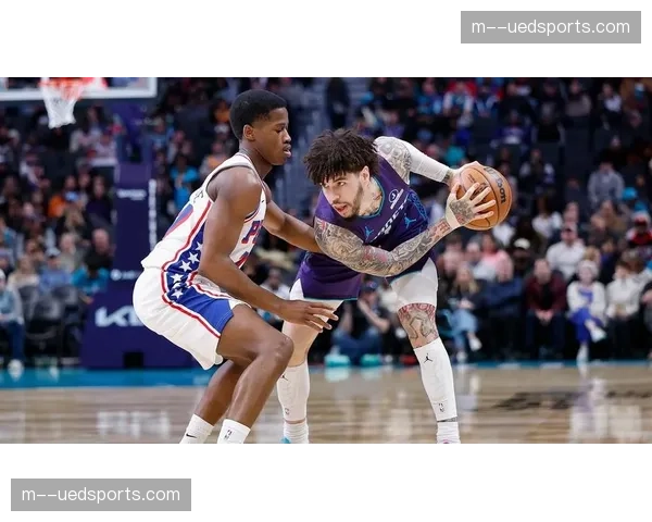 黄蜂米勒三分命中率稳定在38%以上,无球跑动能力突出 黄蜂米勒三分命中率稳定在38%以上,无球跑动能力突出